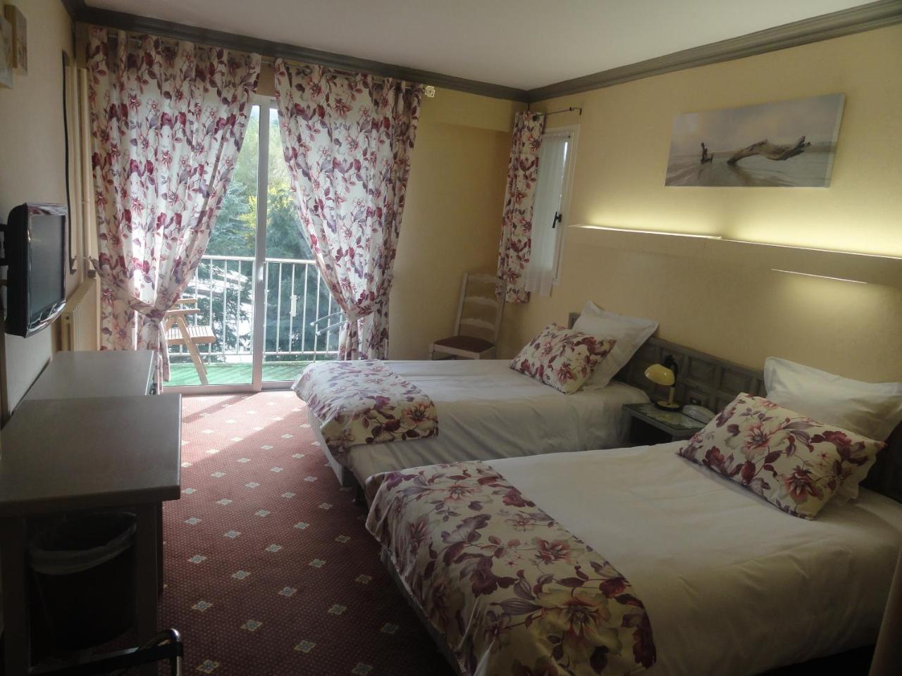 Le Jardin Hotell Saillagouse Exteriör bild