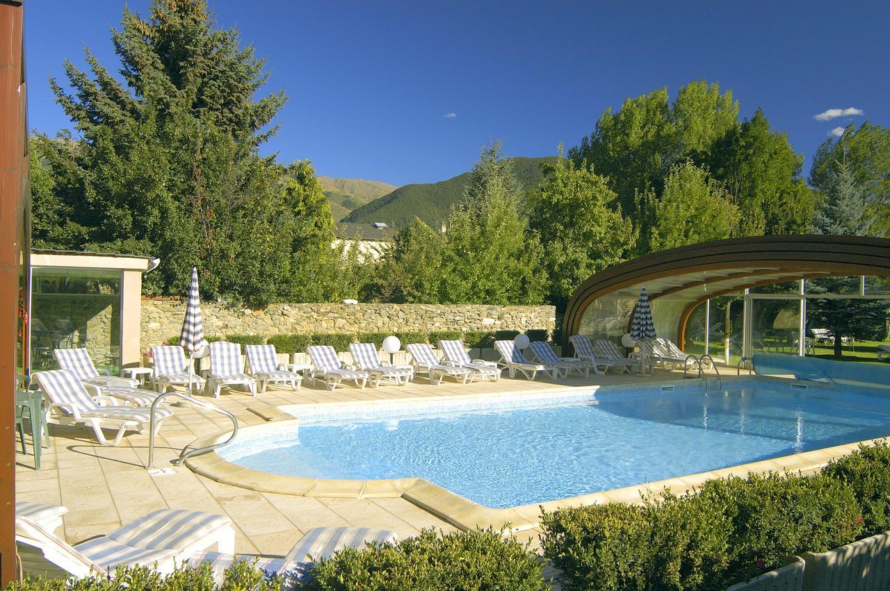 Le Jardin Hotell Saillagouse Exteriör bild